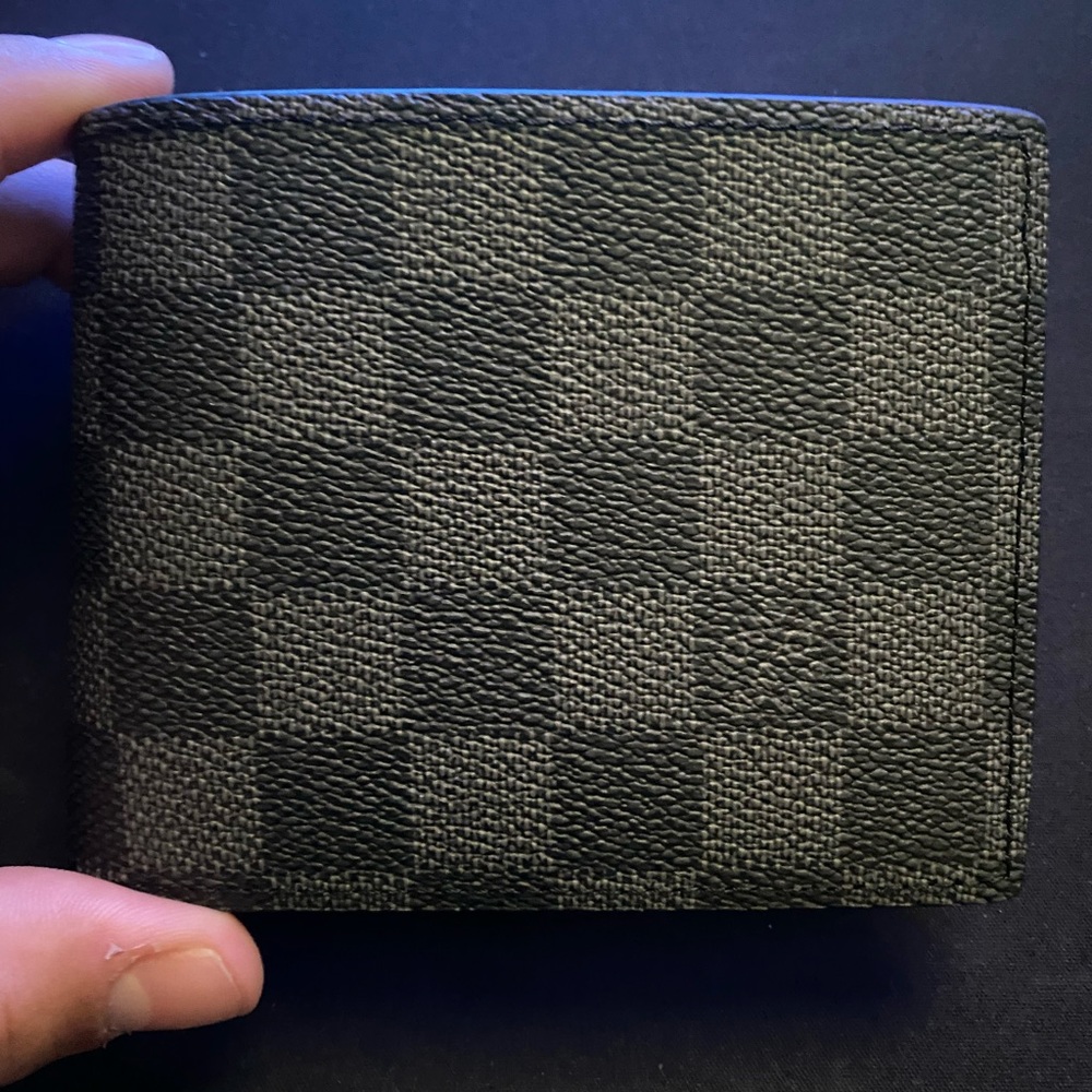 Louis Vuitton Multiple Wallet Mens - Picture 3 of 6